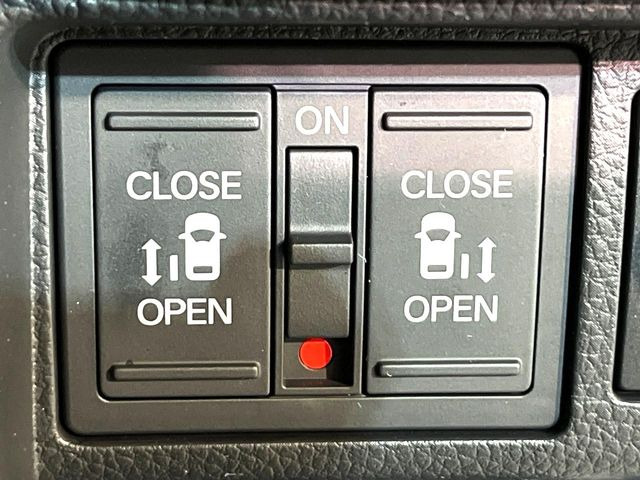 �y�����p���[�X���C�h�h�A�z�X�}�[�g�L�[��^�]�Ȃ̃X�C�b�`�Ō�ȗ����X���C�h�h�A�̊J���\���d��������͂����ăh�A���J����K�v�������A�����Ȃ��q�l�ł��ȒP�ɊJ���߂ł����K�ł���