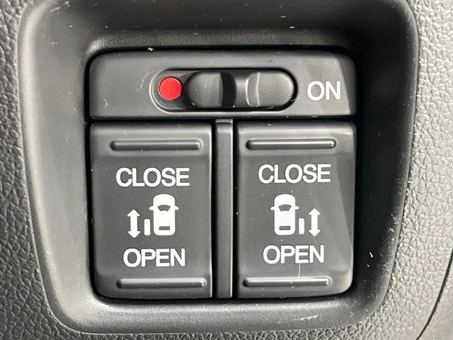 �y�����p���[�X���C�h�h�A�z�X�}�[�g�L�[��^�]�Ȃ̃X�C�b�`�Ō�ȗ����X���C�h�h�A�̊J���\���d��������͂����ăh�A���J����K�v�������A�����Ȃ��q�l�ł��ȒP�ɊJ���߂ł����K�ł���