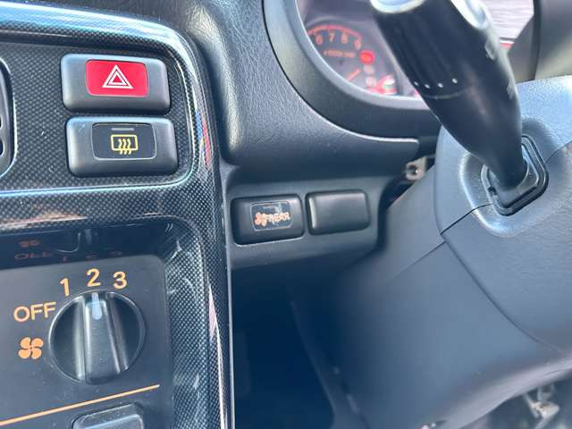 �݌Ɋm�F���Ɋւ��܂��ẮA���C�y�ɂ��₢���킹��������!