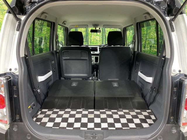 ���i�̂���������ʋ΁A���}���ɏ\���ȉ׎��X�y�[�X���m�ۂ��Ă���܂��B�Z�J���h�V�[�g��|���ƁA�傫�ȉו��̐ύڂ��\�ł���