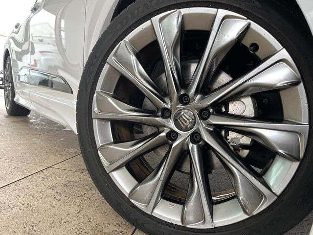 �y����21�C���`�A���~�z�C�[���z�O�ςɃ}�b�`���������A���~�z�C�[���𑕒����Ă���܂��B�e��ЊO�A���~�z�C�[����A�X�^�b�h���X�^�C�����戵�����Ă���܂��B���񂲑��k����������