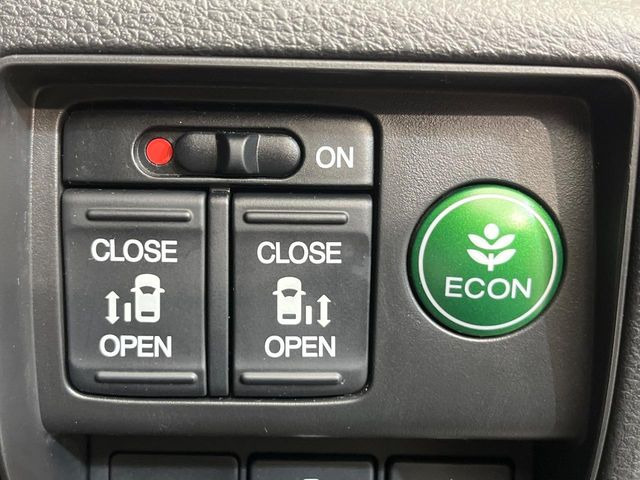 �y�����p���[�X���C�h�h�A�z�X�}�[�g�L�[��^�]�Ȃ̃X�C�b�`�Ō�ȗ����X���C�h�h�A�̊J���\���d��������͂����ăh�A���J����K�v�������A�����Ȃ��q�l�ł��ȒP�ɊJ���߂ł����K�ł���