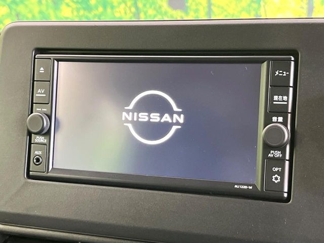 �y�����i�r�z�l�C�̏����i�r�𑕔����Ă���܂��B�i�r�̎g���₷���͂������A�I�[�f�B�I�@�\���[��!�L�����v�◷�s�͂������A�ʋ΂┃�����ȂǕ��i�̃h���C�u���y�����Ȃ�͂���