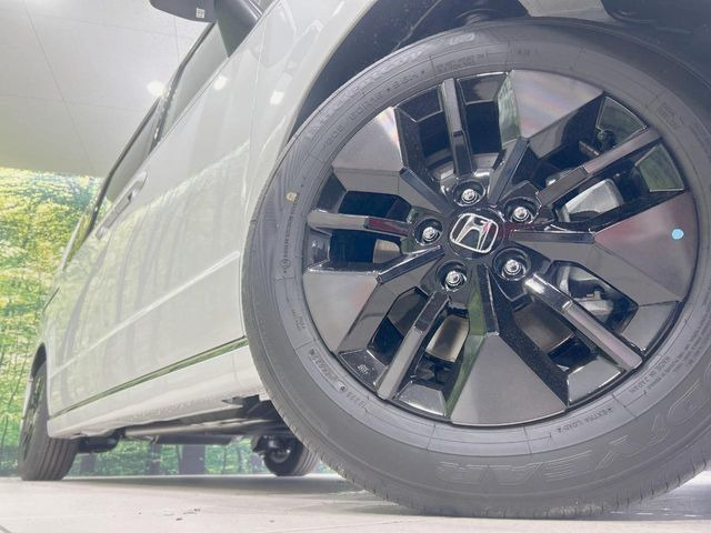 �y����16�C���`�A���~�z�C�[���z�O�ςɃ}�b�`���������A���~�z�C�[���𑕒����Ă���܂��B�e��ЊO�A���~�z�C�[����A�X�^�b�h���X�^�C�����戵�����Ă���܂��B���񂲑��k����������