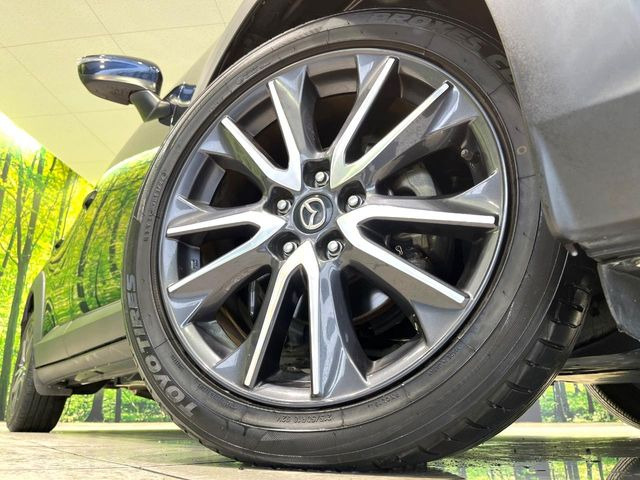 �y����18�C���`�A���~�z�C�[���z�O�ςɃ}�b�`���������A���~�z�C�[���𑕒����Ă���܂��B�e��ЊO�A���~�z�C�[����A�X�^�b�h���X�^�C�����戵�����Ă���܂��B���񂲑��k����������