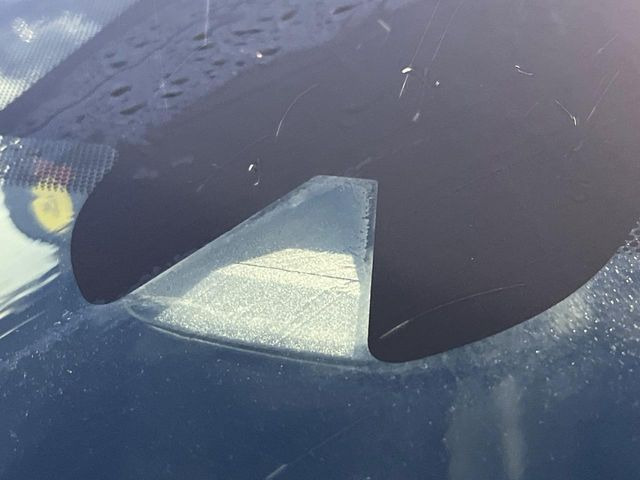 �y�G�}�[�W�F���V�[�u���[�L�z���s���ɑO���̎ԗ�����F�����A�Փ˂������Ȏ��͌x��ƃu���[�L�ŏՓˉ���Ɣ�Q�y�����A�V�X�g�B�����S�Ƀh���C�u�����y���݂��������܂��B