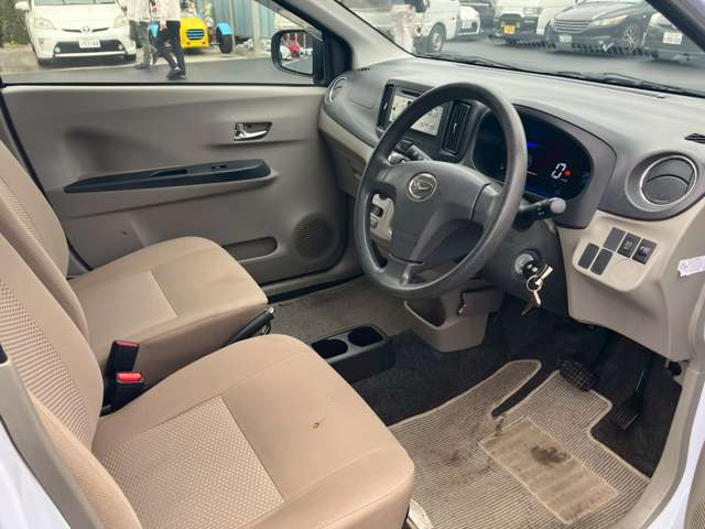 �C�ɂȂ邨�Ԃ�����܂�����E�̓d�b�ԍ����璼�ڂ��X�ɂ��₢���킹���������B�x�����@����ԗ����A��Ԃ܂łȂ�ł������������Ē����܂��B�X�^�b�t�ꓯ���A�����҂����Ă���܂��B