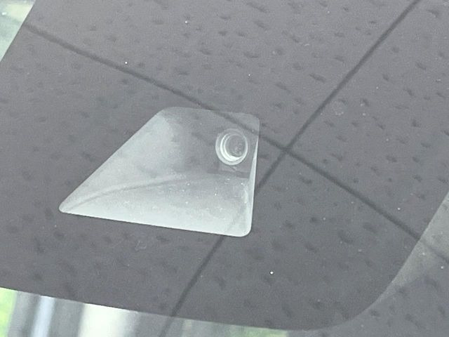 �y�O�He-Assist�z���s���ɑO���̎ԗ�����F�����A�Փ˂������Ȏ��͌x��ƃu���[�L�ŏՓˉ���Ɣ�Q�y�����A�V�X�g�B�����S�Ƀh���C�u�����y���݂��������܂��B