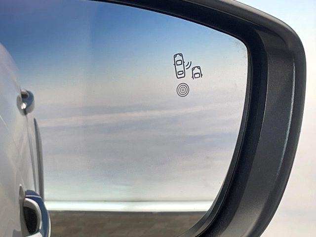 ���u���C���h�A�V�X�g�Z���T�[:���p����̎Ԃ����m���A�h���C�o�[���Ԑ��ύX���s���ۂɁA�x�����Ƌ��ɒ��ӂ𑣂��Ă������S�x���@�\�ł�!