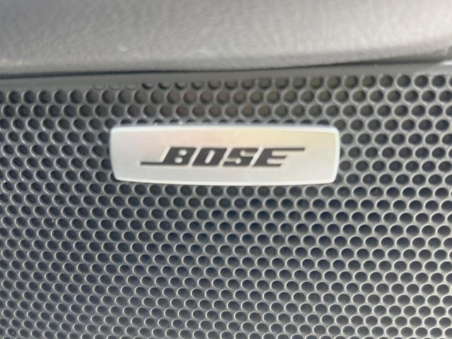 �yBOSE�T�E���h�V�X�e���z���[�J�[�I�v�V�����̍��i�ʃT�E���h�V�X�e���𓋍ځB��p�̃`���[�j���O���{���ꂽ�召�l�X�ȃX�s�[�J�[����ǎ��ȃT�E���h���t�ł��A�Տꊴ���ӂ�鉹����Ԃ����o���܂��B