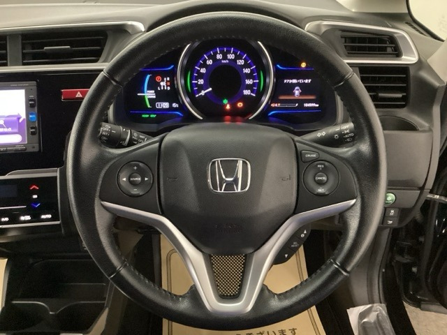 フィット1.5 ハイブリッド Lパッケージ