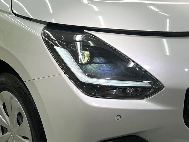 �yLED�w�b�h���C�g�z���V����ԑ��s�����ǍD�Ȏ��E���m�ۂ����S���ĉ^�]�ł��鍂�P�xLED�w�b�h���C�g�𑕔�!�_�����x�������A����d�͂��}�����Ă��܂��B