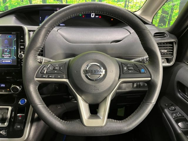 �y�����v�����X�e�A�����O�z�㎿�Ȋv���g�p���邱�ƂŁA��ɂ����������݂ƂĂ��^�]���₷���n���h���ł���