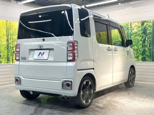 ��D�]�𒸂��Ă���܂��{�f�B�̒e�X�v���b�V���R�[�g���D�]��t���B�ʏ�̃K���X�R�[�g�ƈقȂ�A�ϋv�N��6�N�̖��@���K���X�R�[�e�B���O���A�{�f�B���L���C�ȏ�Ԃɕۂ��Ă���܂��B