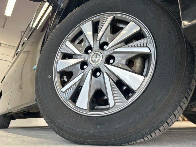 �y����16�C���`�A���~�z�C�[���z�O�ςɃ}�b�`���������A���~�z�C�[���𑕒����Ă���܂��B�e��ЊO�A���~�z�C�[����A�X�^�b�h���X�^�C�����戵�����Ă���܂��B���񂲑��k����������