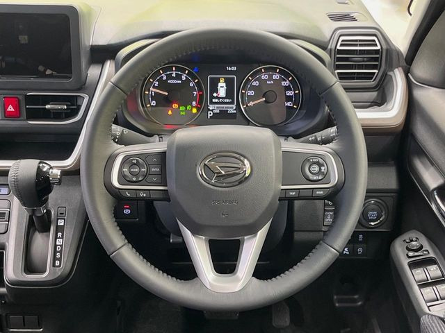 �y�����v�����X�e�A�����O�z�㎿�Ȋv���g�p���邱�ƂŁA��ɂ����������݂ƂĂ��^�]���₷���n���h���ł���