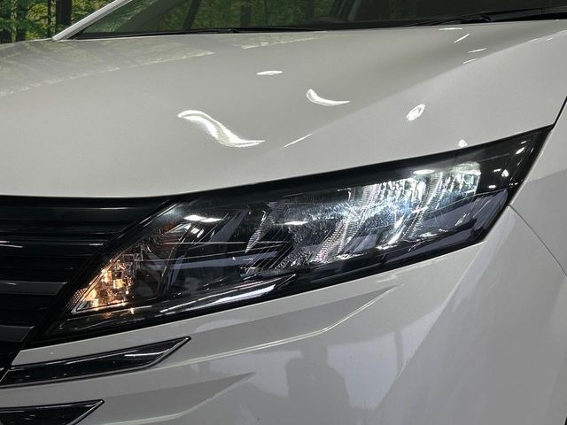 �yLED�w�b�h���C�g�z���V����ԑ��s�����ǍD�Ȏ��E���m�ۂ����S���ĉ^�]�ł��鍂�P�xLED�w�b�h���C�g�𑕔�!�_�����x�������A����d�͂��}�����Ă��܂��B