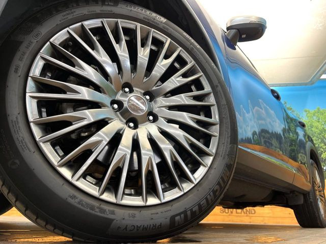 �y�O���[�h��p����20�C���`�A���~�z�C�[���z�f�U�C�����̍��������A���~�z�C�[���𑕒����Ă���܂��B�e��ЊO�A���~�z�C�[����A�X�^�b�h���X�^�C�����戵�����Ă���܂��B���񂲑��k����������