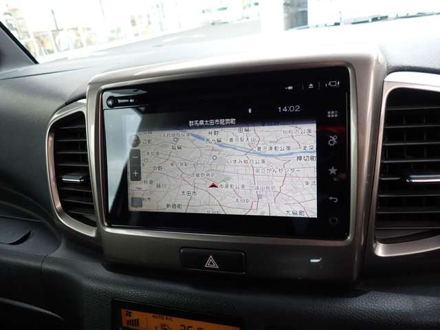 ��7�C���`�i�r�E�t���Z�O�e���r�EDVD�Đ��ECD�EBluetooth&�n���Y�t���[�ʘb�EAM/FM���W�I��