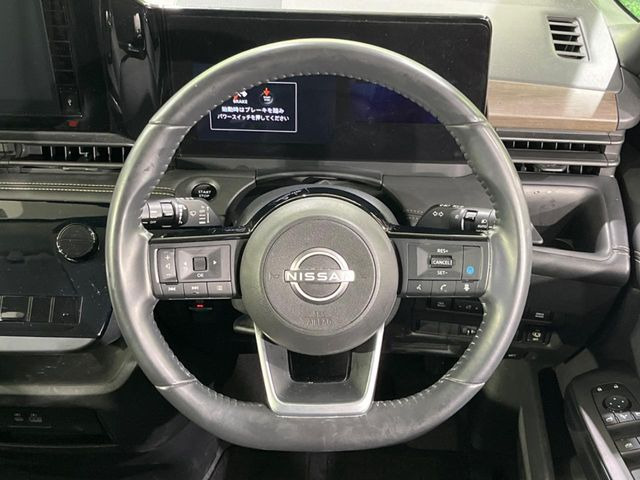 �y�����v�����X�e�A�����O�z�㎿�Ȋv���g�p���邱�ƂŁA��ɂ����������݂ƂĂ��^�]���₷���n���h���ł���