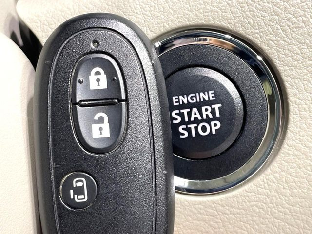 �y�L�[���X�X�^�[�g�V�X�e���z�J�o����|�P�b�g�ɓ��ꂽ�܂܂ł��h�A�̎{���E�������\�ȃX�}�[�g�L�[�𑕔��B�G���W���̃I���E�I�t�����J�M�����o���K�v����������Ƃ��Ă��֗��ł���