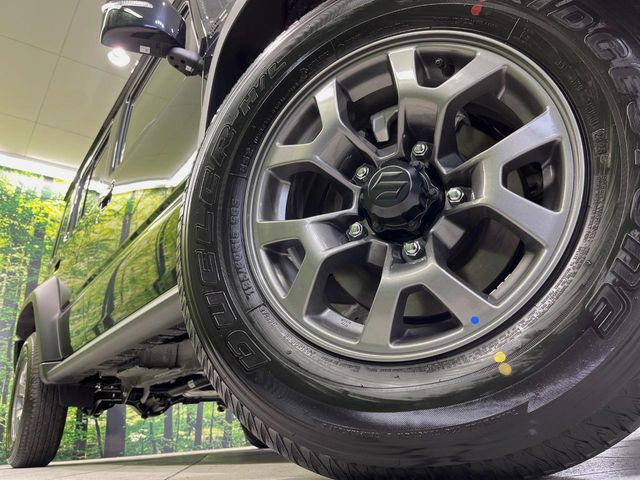 �y����15�C���`�A���~�z�C�[���z�O�ςɃ}�b�`���������A���~�z�C�[���𑕒����Ă���܂��B�e��ЊO�A���~�z�C�[����A�X�^�b�h���X�^�C�����戵�����Ă���܂��B���񂲑��k����������