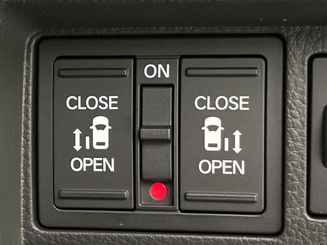 �y�����p���[�X���C�h�h�A�z�X�}�[�g�L�[��^�]�Ȃ̃X�C�b�`�Ō�ȗ����X���C�h�h�A�̊J���\���d��������͂����ăh�A���J����K�v�������A�����Ȃ��q�l�ł��ȒP�ɊJ���߂ł����K�ł���