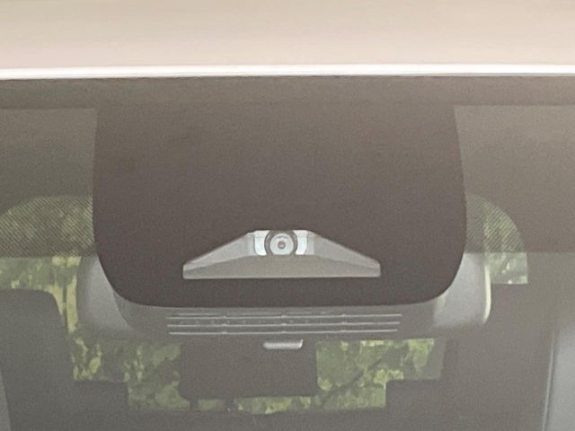 �y�g���^�Z�[�t�e�B�Z���X�z���s���ɑO���̎ԗ�����F�����A�Փ˂������Ȏ��͌x��ƃu���[�L�ŏՓˉ���Ɣ�Q�y�����A�V�X�g�B�����S�Ƀh���C�u�����y���݂��������܂��B