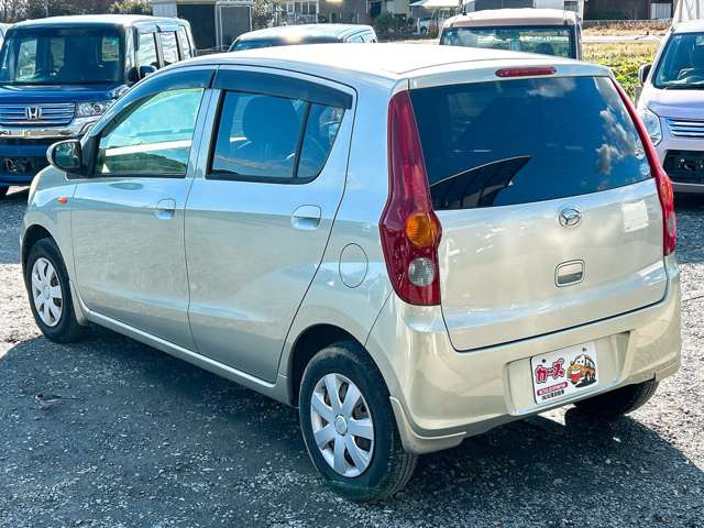 ���X�ł͌y�����Ԃ��畁�ʎԂ܂ŕ��L���I�[�����[�J�[�̎Ԏ�E�F�E�O���[�h��L�x�ɑ����Ă���܂��B