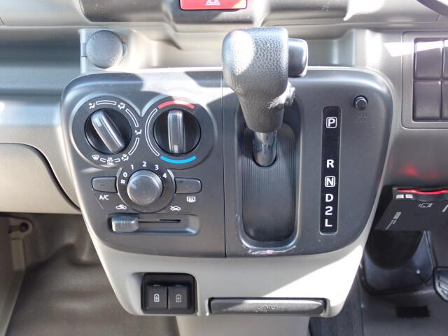 �V�t�g�ƃG�A�R���ł��B�_�C�������̃}�j���A���G�A�R���ɂȂ�܂��B�V���v���Ŏg���₷��!