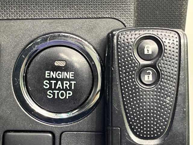 �y�L�[�t���[�V�X�e���z�J�o����|�P�b�g�ɓ��ꂽ�܂܂ł��h�A�̎{���E�������\�ȃX�}�[�g�L�[�𑕔��B�G���W���̃I���E�I�t�����J�M�����o���K�v����������Ƃ��Ă��֗��ł���