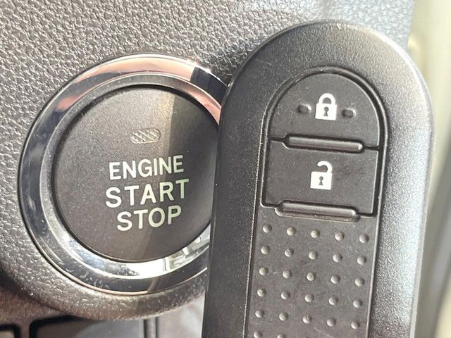 �y�L�[�t���[�V�X�e���z�J�o����|�P�b�g�ɓ��ꂽ�܂܂ł��h�A�̎{���E�������\�ȃX�}�[�g�L�[�𑕔��B�G���W���̃I���E�I�t�����J�M�����o���K�v����������Ƃ��Ă��֗��ł���