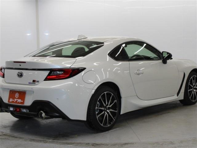 ���Ǝҗl�ւ̔̔��͂��f�肳���Ă��������܂��B �Ԍ������ԗ��̏ꍇ�́A�Ԍ����擾�������x�������z�ŕ\�����Ă���܂��B