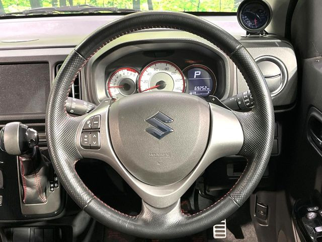 �y�����v�����X�e�A�����O�z�㎿�Ȋv���g�p���邱�ƂŁA��ɂ����������݂ƂĂ��^�]���₷���n���h���ł���