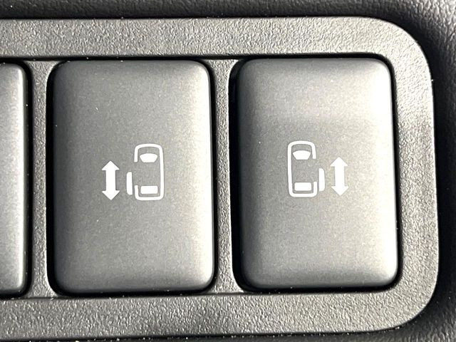 �y�����p���[�X���C�h�h�A�z�X�}�[�g�L�[��^�]�Ȃ̃X�C�b�`�Ō�ȗ����X���C�h�h�A�̊J���\���d��������͂����ăh�A���J����K�v�������A�����Ȃ��q�l�ł��ȒP�ɊJ���߂ł����K�ł���