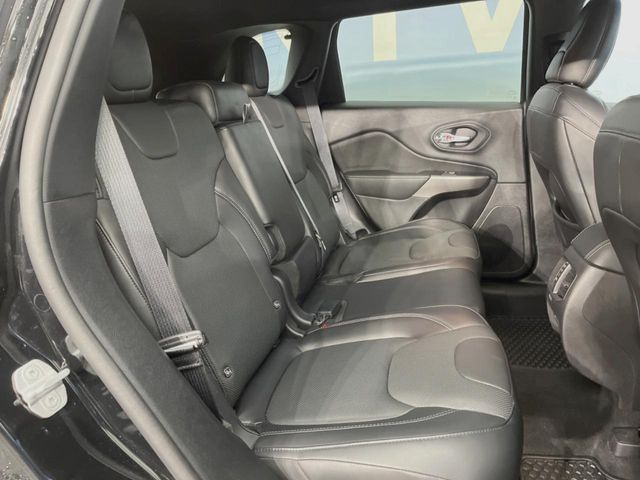 ���㕔���Ȃ��C�ɂȂ�悤�ȃL�Y�E�����ւ��蓙�A�傫�ȃ_���[�W�͂Ȃ��A�ǍD�ȏ�Ԃł��B