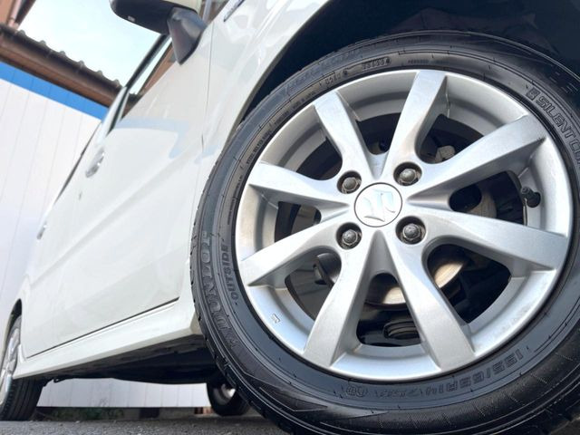 �y����14�C���`�A���~�z�C�[���z�O�ςɃ}�b�`���������A���~�z�C�[���𑕒����Ă���܂��B�e��ЊO�A���~�z�C�[����A�X�^�b�h���X�^�C�����戵�����Ă���܂��B���񂲑��k����������