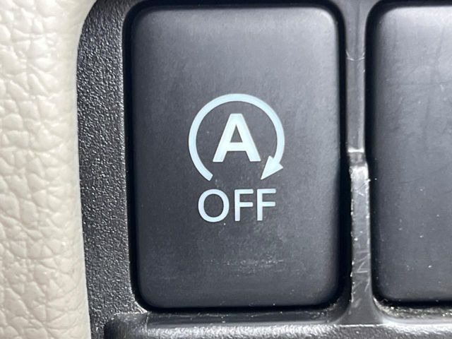 �y�A�C�h�����O�X�g�b�v�z�ԐM����a�؂Œ�Ԃ����ۂɃG���W�����~���A���ʂȔR���̏����}���܂��B�R��������ی�ɂȂ���@�\��G���W���̓u���[�L�𗣂��΍Ďn�����܂��B