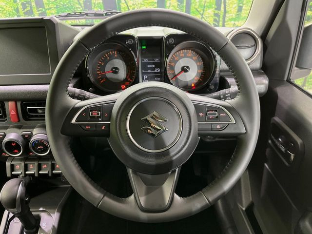 �y�����v�����X�e�A�����O�z�㎿�Ȋv���g�p���邱�ƂŁA��ɂ����������݂ƂĂ��^�]���₷���n���h���ł���