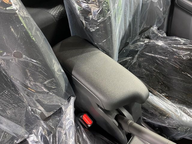 �y�A�[�����X�g�z�^�]���̐g�̂̕��S���y�����Ă����A�[�����X�g�𑕔���