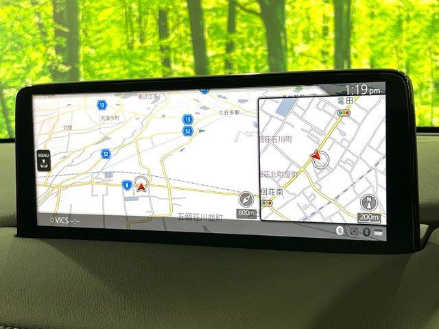 �y10.25�C���`�}�c�_�R�l�N�g�z�ԓ��̕��͋C�Ƀ}�b�`������^�f�B�X�v���C�B�X�}�z�ڑ��ł̃i�r�g�p��Bluetooth�Đ����A�l�X�ȋ@�\���y���߂܂��B�����I�ȃ_�C�������삪�\�ŁA�g��������ǍD�ł��B