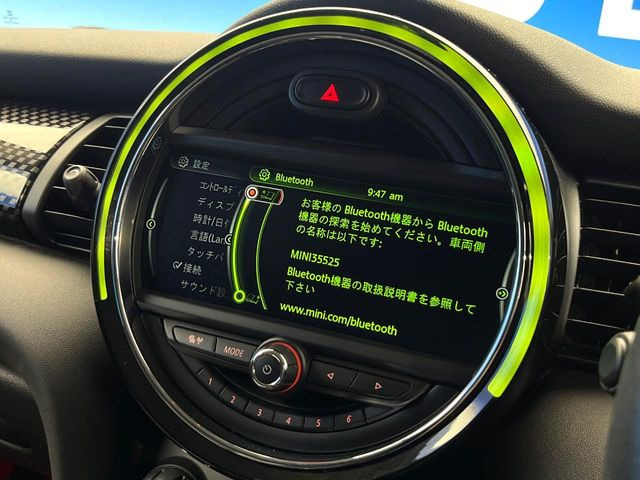 ��Bluetooth:���莝���̃X�}�[�g�t�H���ȂǂƐڑ����A�n���Y�t���[�ʘb��Տꊴ����~���[�W�b�N�Đ������y���݂��������܂��B�����ڑ��ł��̂Ŕς킵��������܂����