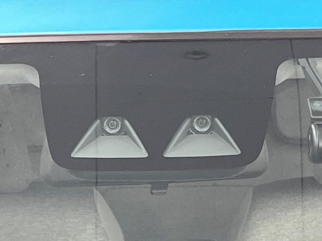 �y�X�}�[�g�A�V�X�g�z���s���ɑO���̎ԗ�����F�����A�Փ˂������Ȏ��͌x��ƃu���[�L�ŏՓˉ���Ɣ�Q�y�����A�V�X�g�B�����S�Ƀh���C�u�����y���݂��������܂��B