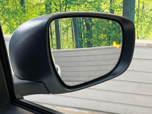 �y�u���C���h�X�|�b�g���j�^�[�z���s���A�h�A�~���[�̎��p�ɂȂ�₷���ӏ��Ɍ㑱�Ԃ��ڋ߂���ƃT�C�h�~���[�t�߂Ɍx����\���A�h���C�o�[�ɒ��ӊ��N�����Ă���܂��B