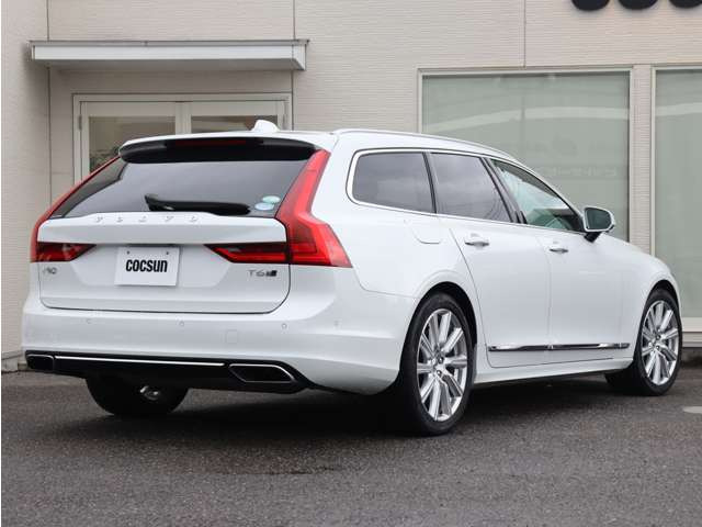 �G���W���I�C���̓t�����X��MOTUL(���`���[��)���g�p���Ă��܂��B�V���{���{�e���f���ɓK������قȂ�S�x�̃I�C�������p�ӂ��Ă��܂��B