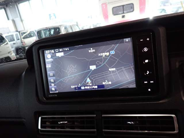 �������������[�i�r�E�t���Z�OTV�E���W�I�EDVD�r�f�I�ECD�ESD�Đ��EUSB�������[�EBluetooth&�n���Y�t���[�ʘb�Eipod/iphone�ڑ��Ή���NMZN-W73D