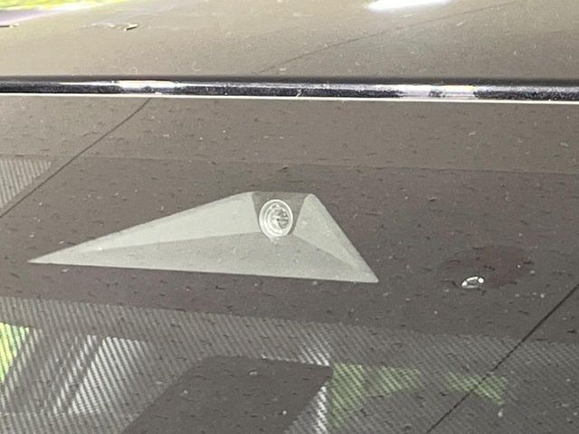 �y�O�He-Assist�z���s���ɑO���̎ԗ�����F�����A�Փ˂������Ȏ��͌x��ƃu���[�L�ŏՓˉ���Ɣ�Q�y�����A�V�X�g�B�����S�Ƀh���C�u�����y���݂��������܂��B