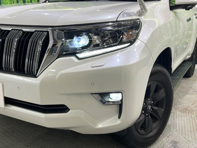 �w�b�h���C�g��e�[�������v&�A���~�z�C�[�����̊e��R�[�e�B���O���I�X�X�����Ă���܂��B�����Y�����̉��΂݂≘���}���A���ꂢ�ȏ�Ԃ������e�i���X���X�ŕۂĂ܂���