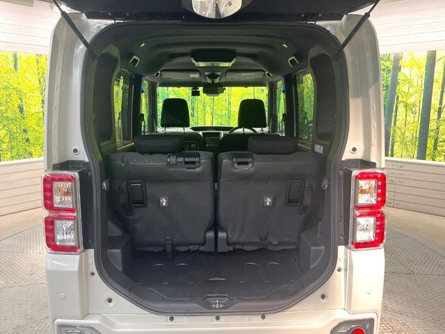 ���i�̂���������ʋ΁A���}���ɏ\���ȉ׎��X�y�[�X���m�ۂ��Ă���܂��B�Z�J���h�V�[�g��|���ƁA�傫�ȉו��̐ύڂ��\�ł���