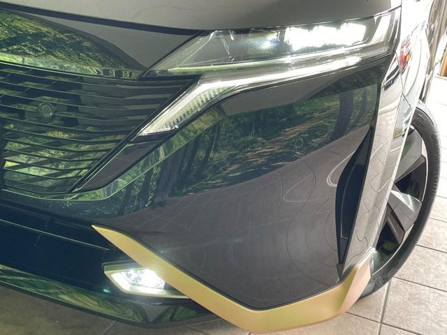 �yLED�w�b�h���C�g�z���V����ԑ��s�����ǍD�Ȏ��E���m�ۂ����S���ĉ^�]�ł��鍂�P�xLED�w�b�h���C�g�𑕔�!�_�����x�������A����d�͂��}�����Ă��܂��B